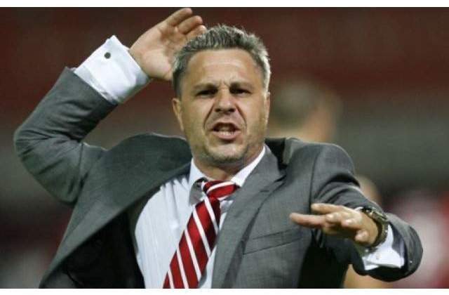 FIFA a extins la nivel international suspendarea lui Marius Sumudica