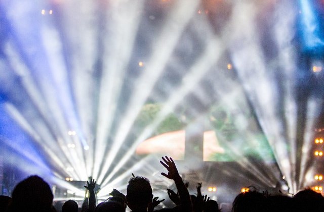 Peste 40 de filme, expozitii si concerte cu tema (R)Evolution, la Festivalul de Film Istoric Rasnov 2016