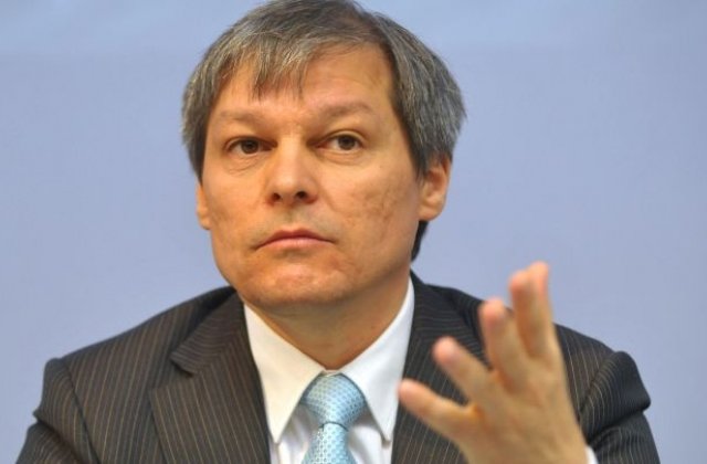 Premierul Ciolos anunta noi reduceri de taxe si impozite pentru angajati