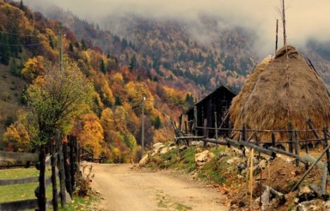  Top  7 sate din Romania pe care le puteti vizita pentru o vacanta ieftina si relaxanta