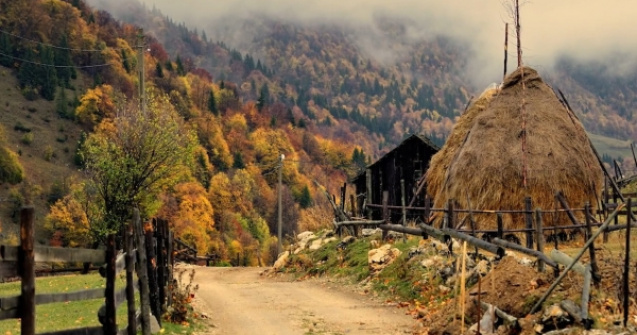  Top  7 sate din Romania pe care le puteti vizita pentru o vacanta ieftina si relaxanta