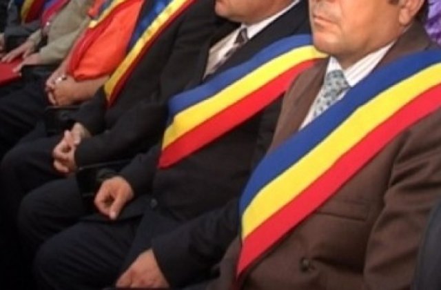 Angajatii din administratia publica locala intra in greva