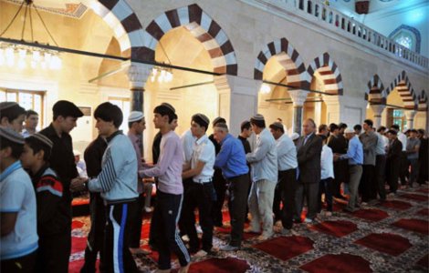 Musulmanii din Romania sarbatoresc Ramazan Bairamul