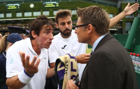Organizatorii de la Wimbledon ii acuza pe jucatori ca "fura" prosoapele