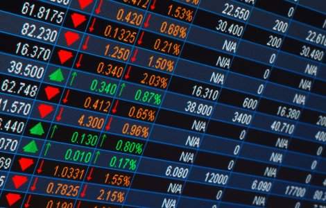 Frica s-a intors pe pietele financiare: Lira, la un nou minim