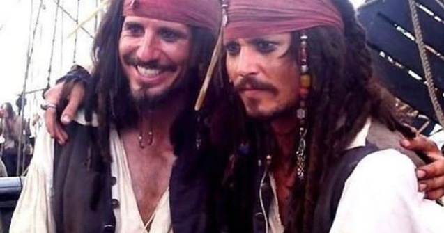  Top  Cum arata dublurile celebritatilor! 10+1 fotografii inedite