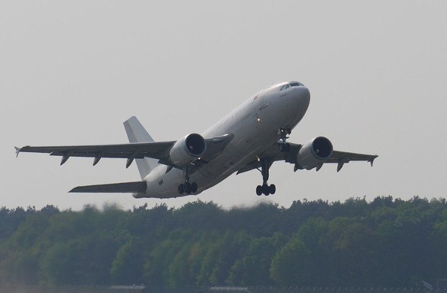 Infografic: Zbor intarziat, anulat sau suprarezervat? Primeste-ti banii inapoi!