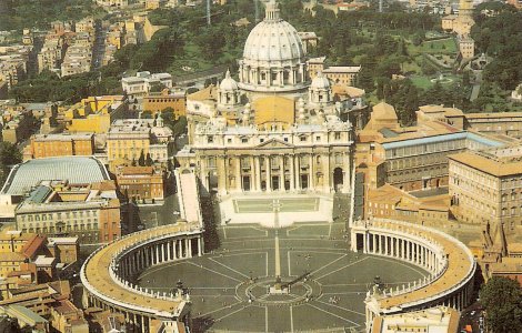 Cei doi jurnalisti implicati in scandalul Vatileaks au fost achitati