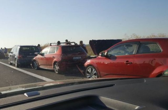 Trei tamponari in care au fost implicate 21 masini, pe Autostrada Soarelui