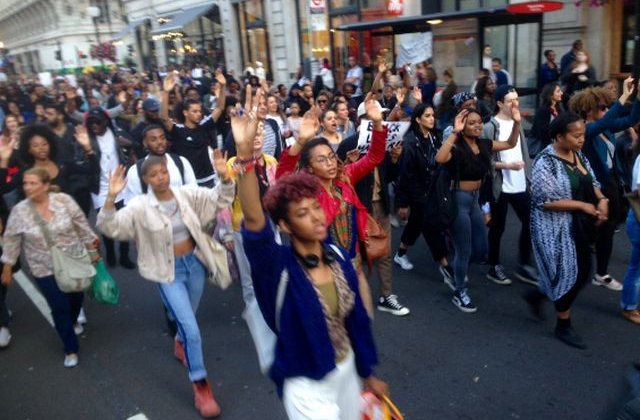 Politia britanica a inregistrat o crestere cu peste 40% a numarului de infractiuni rasiste