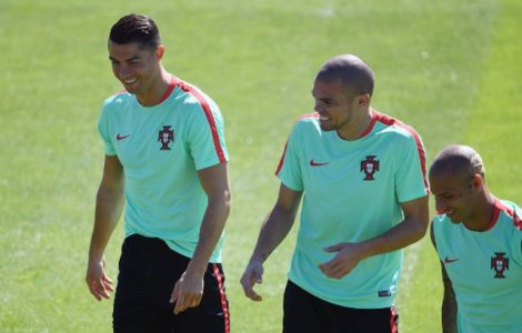 EURO 2016: Fundasul portughez Pepe s-a recuperat si poate evolua in finala cu Franta
