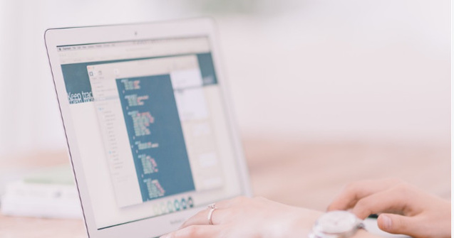 Locurile de munca bine platite pe care le poti face si de acasa