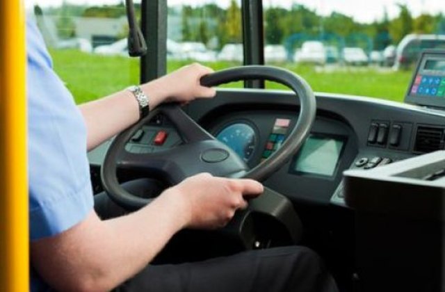 Sofer care transporta un grup de prescolari in excursie, prins beat la volan