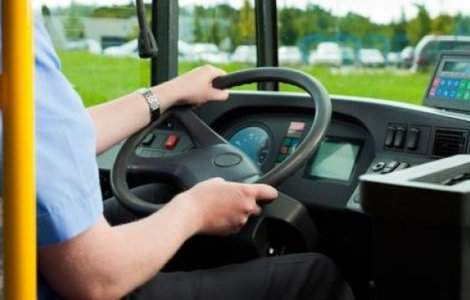 Sofer care transporta un grup de prescolari in excursie, prins beat la volan