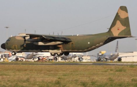 Un avion C-130 Hercules s-a prabusit in Portugalia