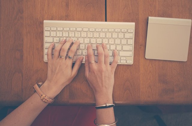 Internetul ne imbolnaveste? Ce se intampla in organism atunci cand stam la calculator