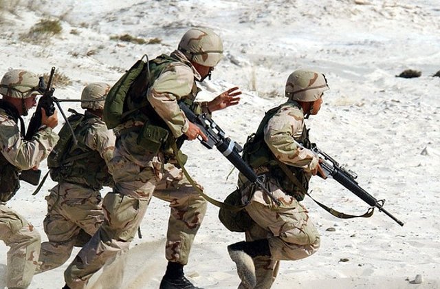 SUA suplimenteaza numarul militarilor din Irak