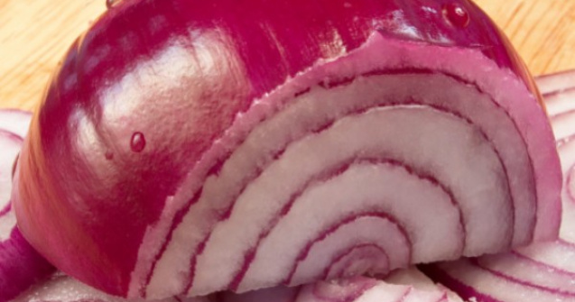 De ce plangem cand taiem ceapa?