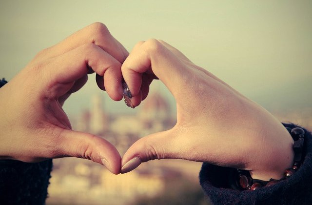 Studiu: Este mai bine sa fii singur sau intr-o relatie si nefericit?