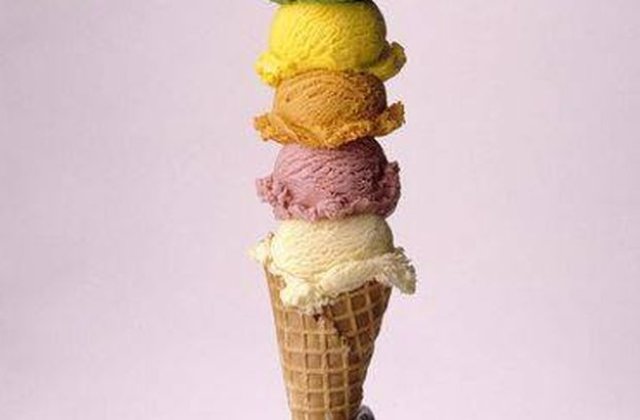 Inghetata - stii ce contine? 4% din produsele analizate au in continut 16 E-uri!