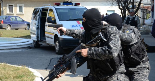 Autorului jafului armat de la o banca din Bistrita, prins