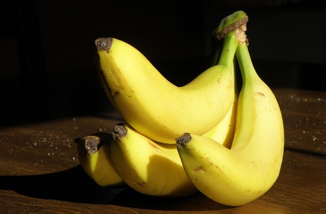 Motivul pentru care bananele au forma curbata