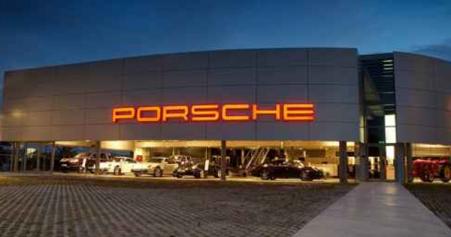 Porsche vrea sa ajunga sa aiba sute de angajati in Romania