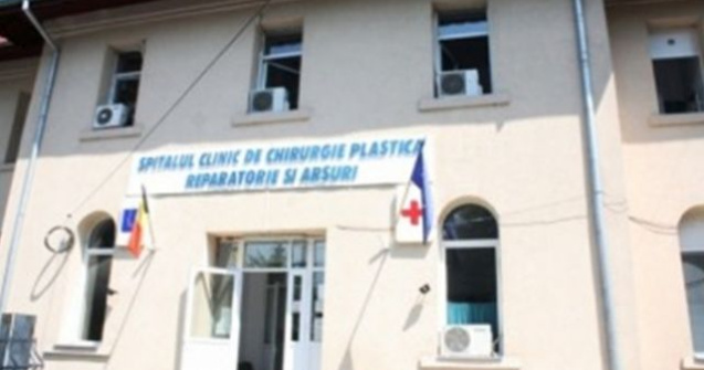 GSP: Imagini cu un pacient cu o rana invadata de viermi, la Sectia ATI a Spitalului de Arsuri din Capitala