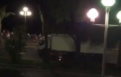 Folosirea unui vehicul ca arma pentru terorism nu este o premiera in Occident