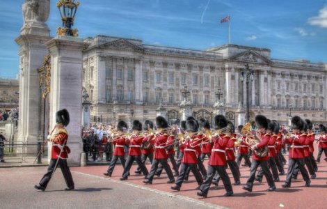 Principesa Margareta și principele Radu - primiți de regina