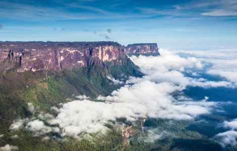  Top  Visul oricarui calator. Cei mai frumosi munti din lume, in peisaje fantastice