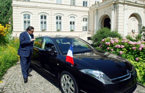 Masuri de securitate sporite in jurul tuturor institutiilor oficiale