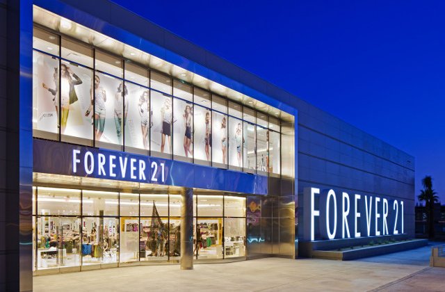 Gigantul american pe piata fashion, Forever 21, vine in Romania