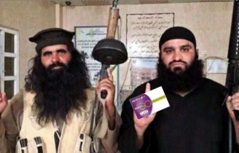 Francezii ironizeaza pe Twitter gruparea terorista Stat Islamic