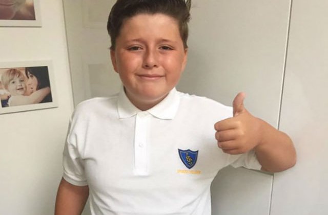 [FOTO] Un baietel bolnav de autism a picat examele. Ce scrisoare a primit de la scoala