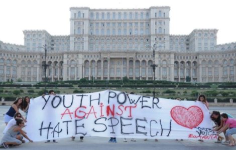 Casatoria intre homosexuali, discutata miercuri la CCR