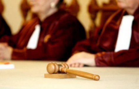 CCR a amanat decizia privind casatoria intre persoane de acelasi sex