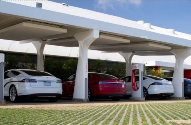 Master planul lui Elon Musk pentru Tesla: Camioane, autobuze, impartirea vehiculelor autonome