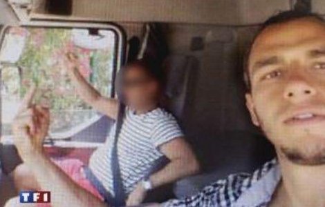 Cinci suspecti au fost inculpati in Franta pentru ca l-au ajutat pe autorul atacului terorist de la Nisa