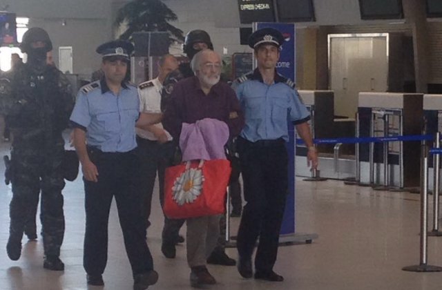 Fondatorul MISA Gregorian Bivolaru, adus in tara din Franta, pentru a executa pedeapsa de sase ani de inchisoare