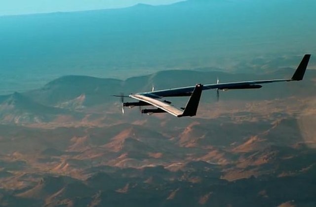 Facebook a testat cu succes o drona pentru Internet alimentata cu energie solara