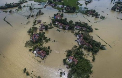 Ploile au ucis 87 de persoane si au fortat evacuarea a 16 milioane de chinezi
