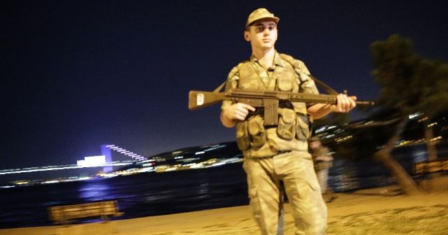 Justitia turca a eliberat 1.200 de soldati arestati dupa tentativa de lovitura de stat