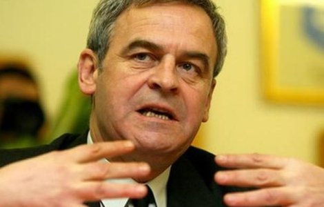 Laszlo Tokes a reiterat, la Baile Tusnad, necesitatea potectoratului Ungariei si autonomiei maghiarilor din Transilvania