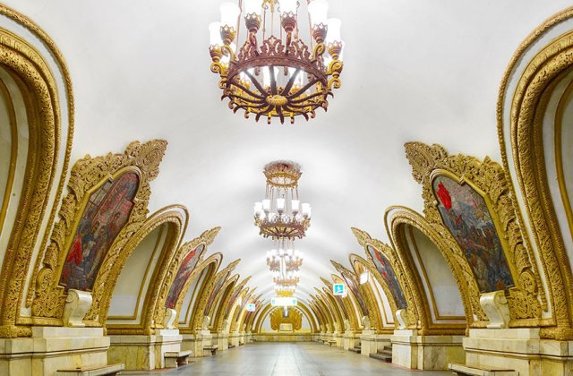 Frumusetea hipnotizanta a statiilor de metrou din Rusia