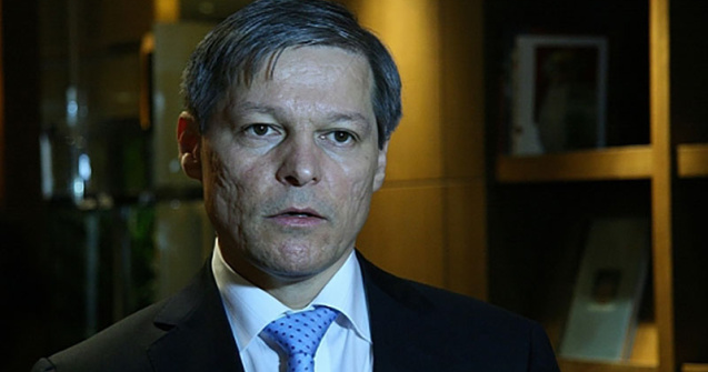 Guvernul lanseaza luni programul oficial de internship