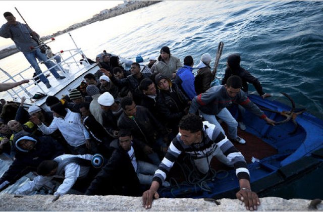 Corpurile a 41 de imigranti inecati, gasite pe o plaja langa Tripoli