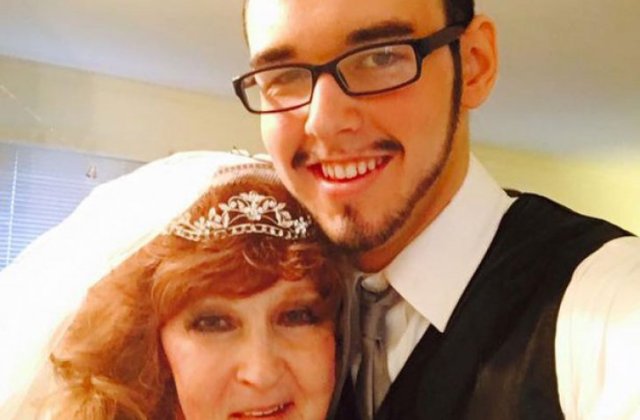 Dragostea nu are varsta: Ea are 71 de ani, el 17 si tocmai s-au casatorit