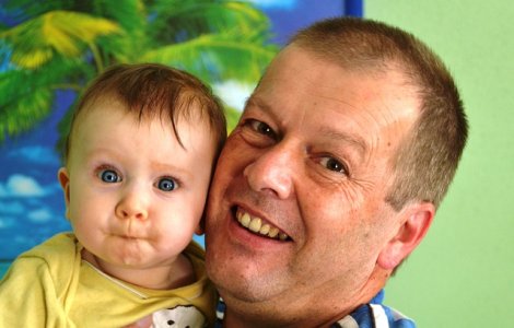 Bebelusii nascuti din tati mai in varsta au sanse sa traiasca mai mult