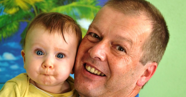 Bebelusii nascuti din tati mai in varsta au sanse sa traiasca mai mult